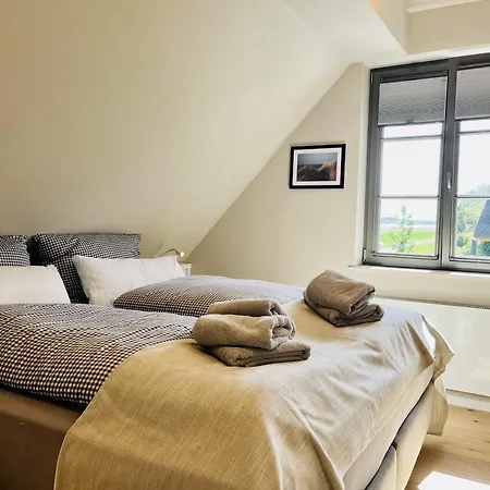 Huus Waterkant 18 Klein Stresow Ruegen By Ruyastay Holiday home *