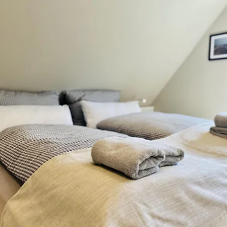 Holiday home Huus Waterkant 18 Klein Stresow Ruegen By Ruyastay *