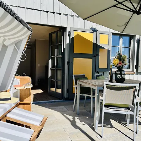 Huus Waterkant 18 Klein Stresow Ruegen By Ruyastay Putbus