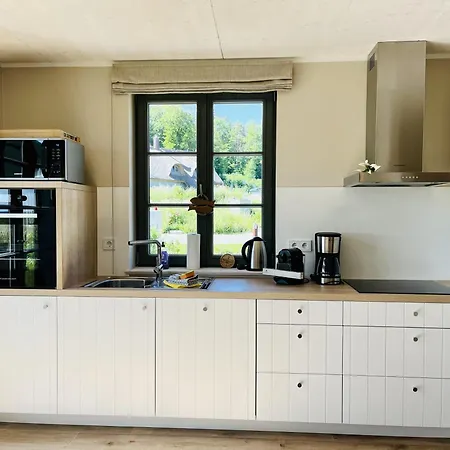 Huus Waterkant 18 Klein Stresow Ruegen By Ruyastay *